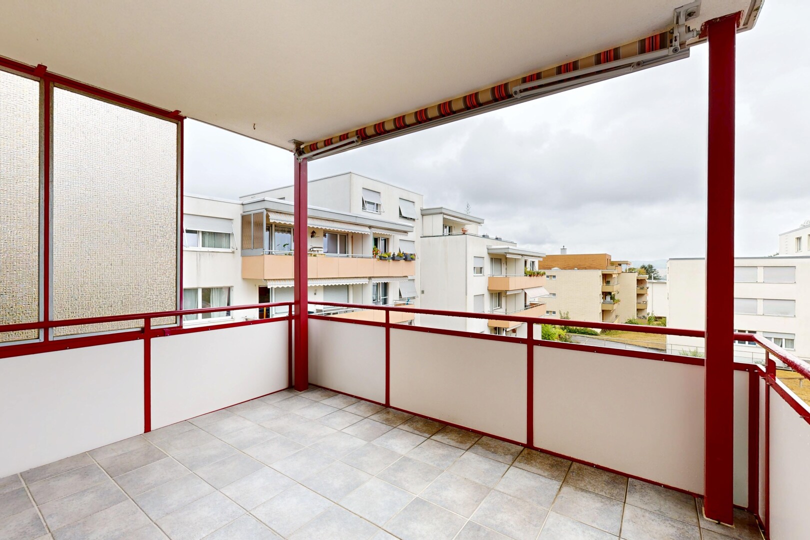 terrasse avec overcast, from property, view focus, et apartment complex view