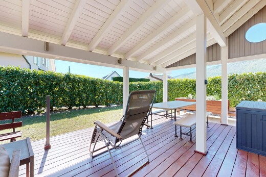 terrasse mit deck, day time, und essbereich im freien
