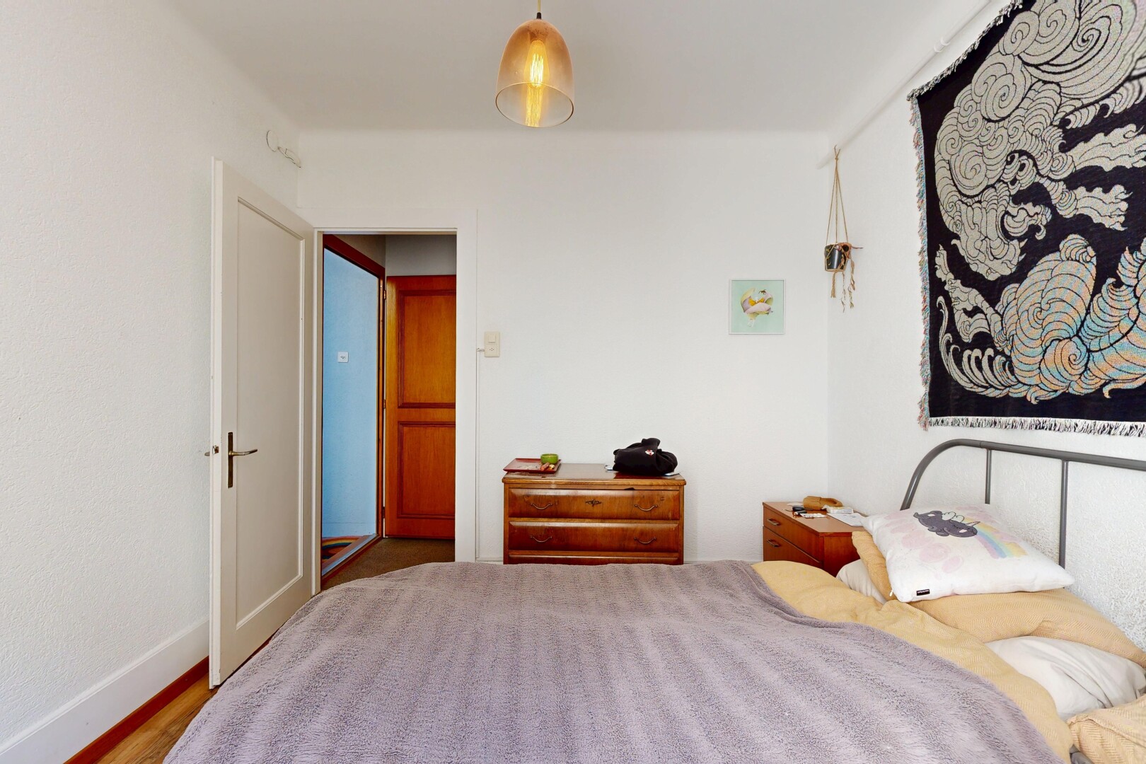 chambre avec inside property, cloison sèche, et drywall