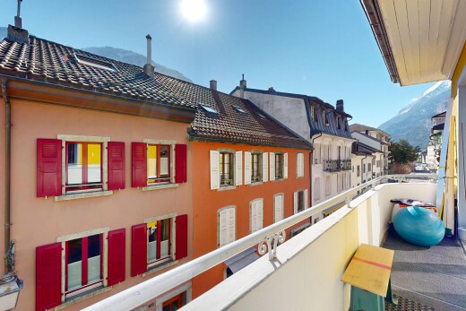 balkon mit from property, balkon, und day time