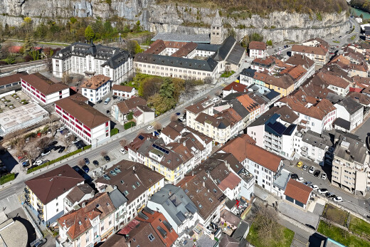 lage auf der karte mit aerial map