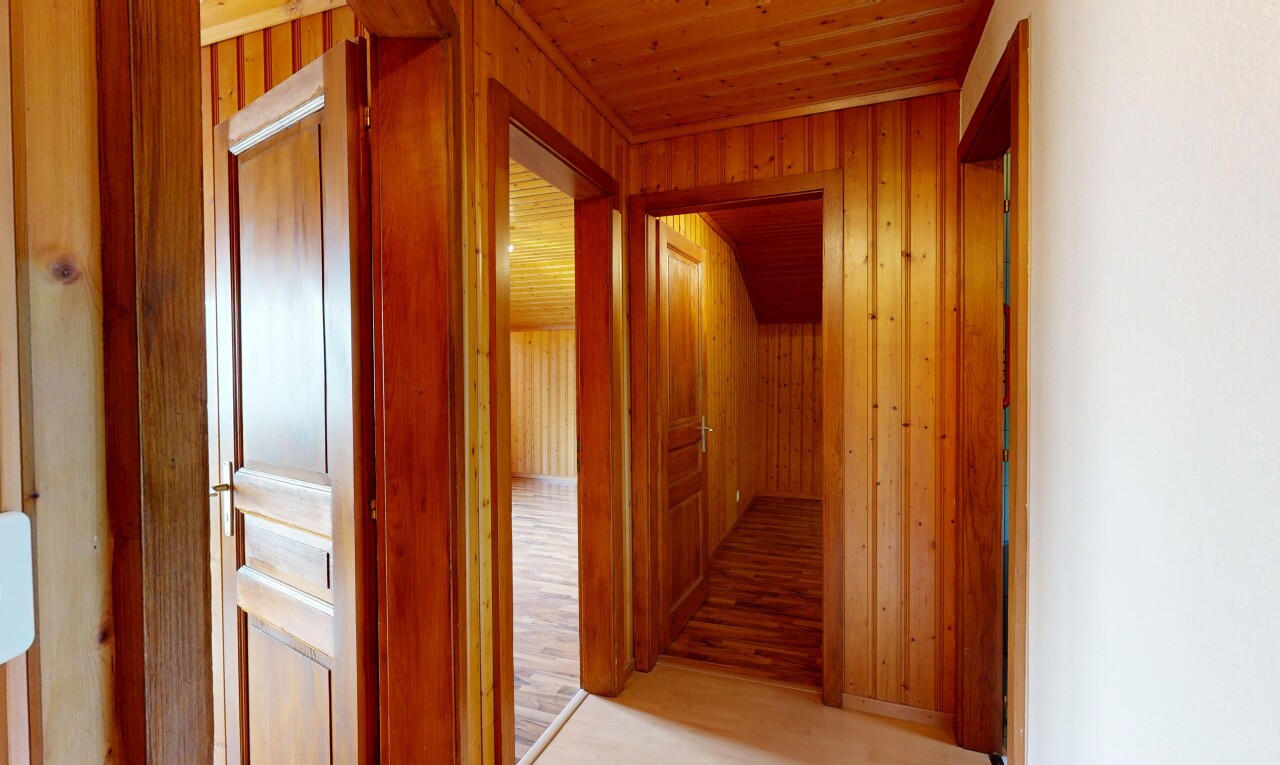 halle / korridor mit wood wall, holzwand, wood finish floor, holzfußboden, und wood ceiling