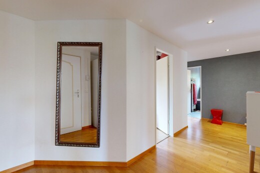 pièce vide avec cloison sèche, drywall, sol en finition bois, wood finish floor, et inside property
