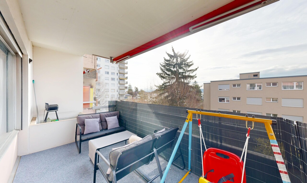 balcon avec overcast, balcon, from property, et espace de vie extérieur