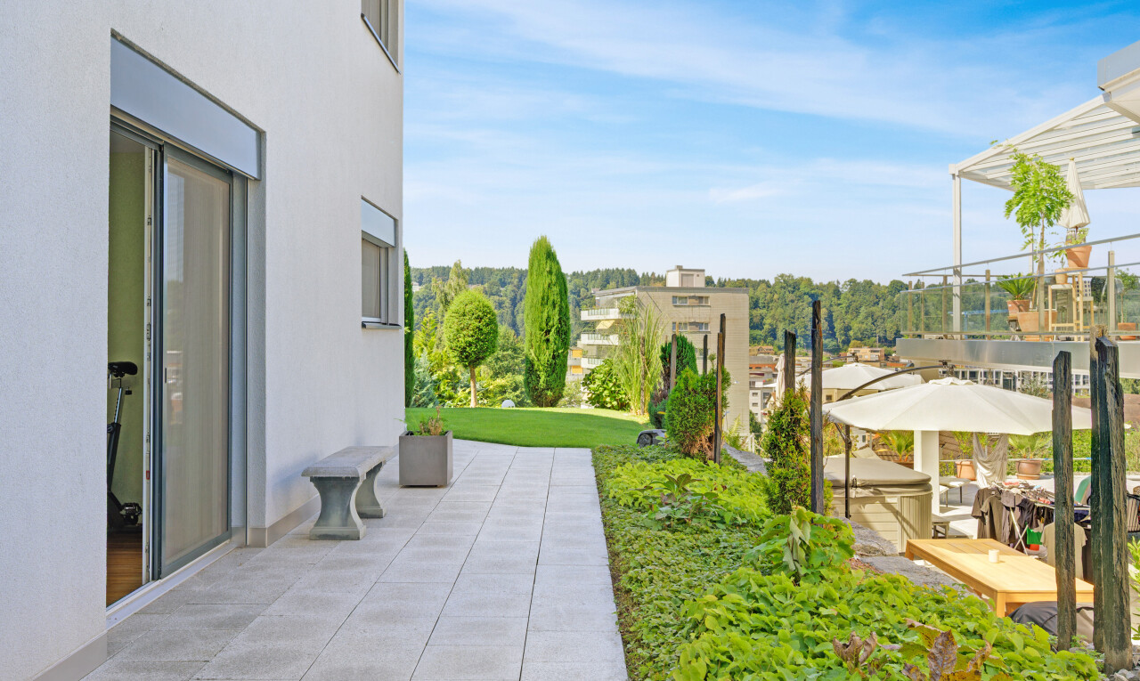 terrasse mit from property und day time