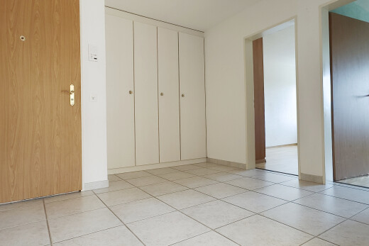 leerer raum mit inside property, drywall, gipskartonwand, tile floor, und fliesenboden