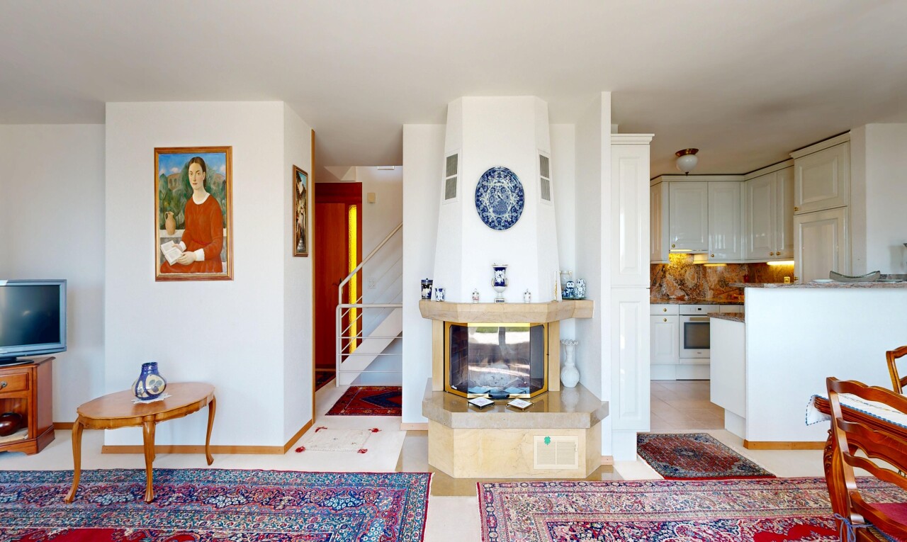 wohnzimmer mit light floor, inside property, gipskartonwand, drywall, und sockelleisten