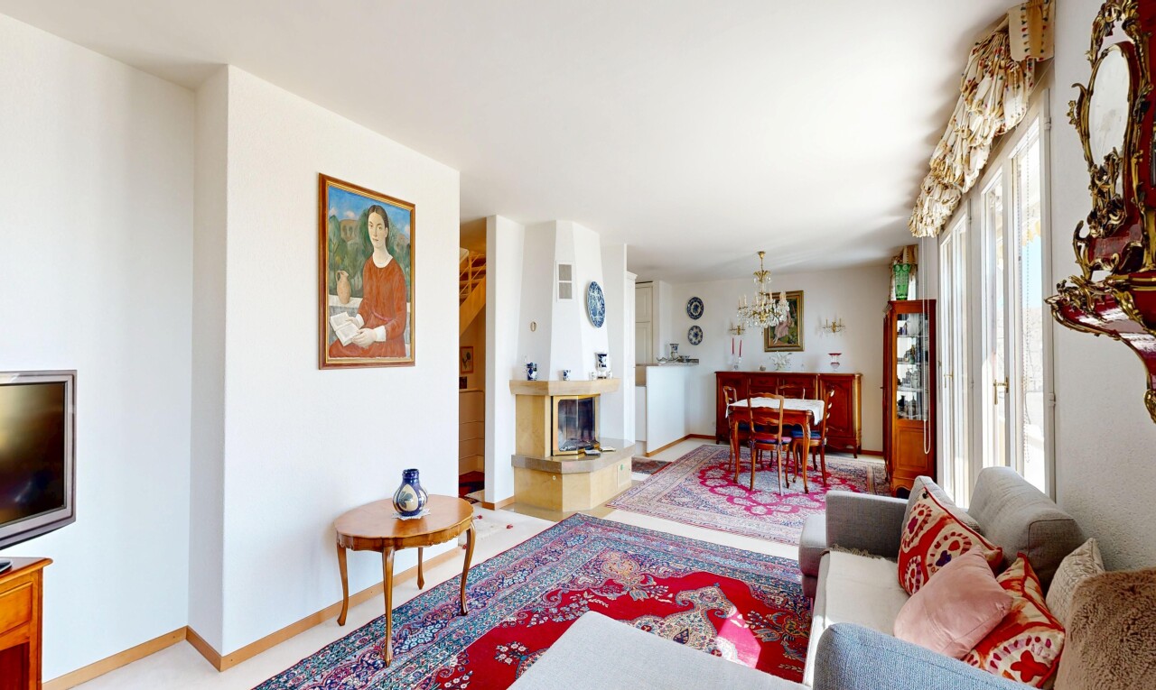 wohn- / esszimmer mit inside property, gipskartonwand, drywall, sockelleisten, und baseboards wall