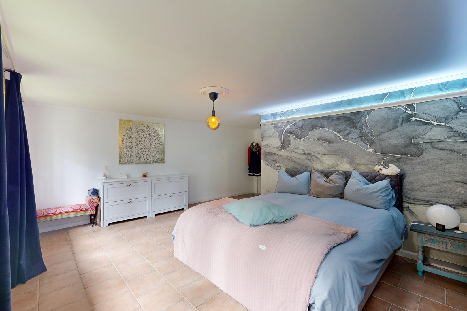 zimmer / schlafzimmer mit inside property, drywall, und gipskartonwand