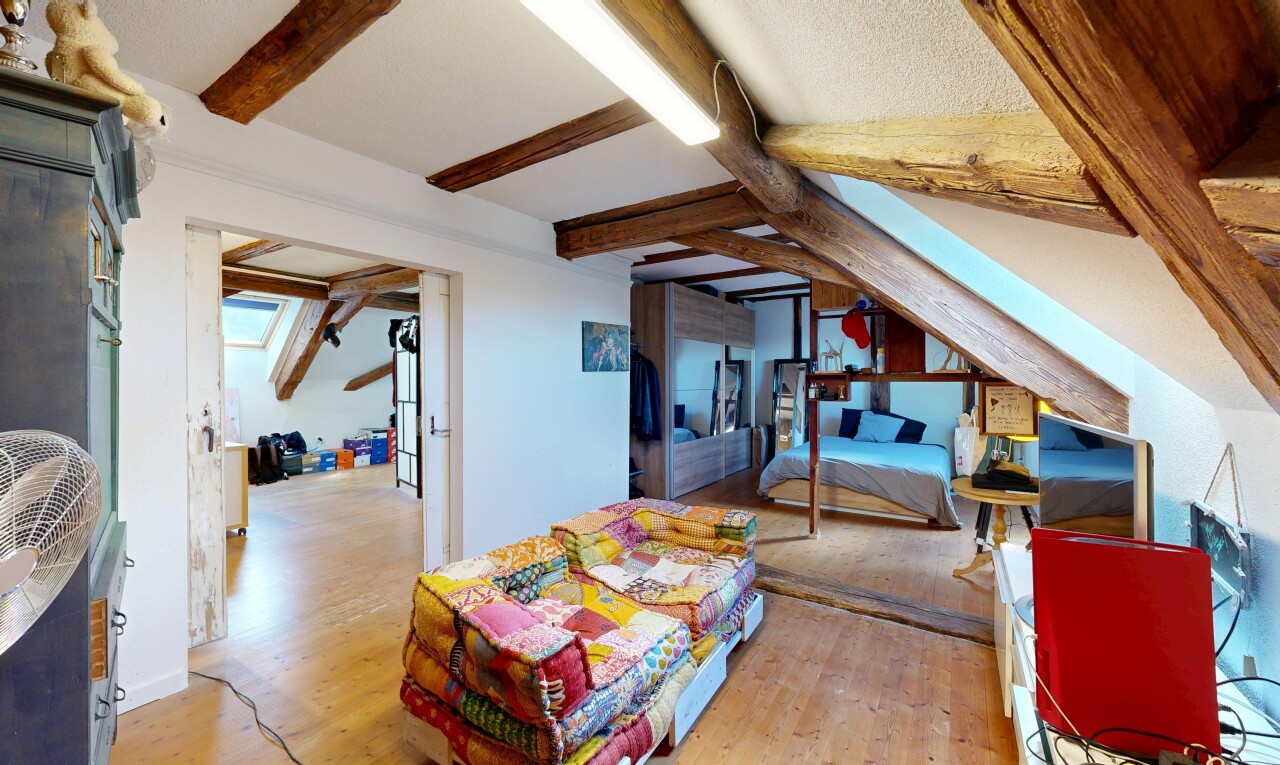 wohnzimmer mit holzfußboden, wood finish floor, inside property, gipskartonwand, und drywall