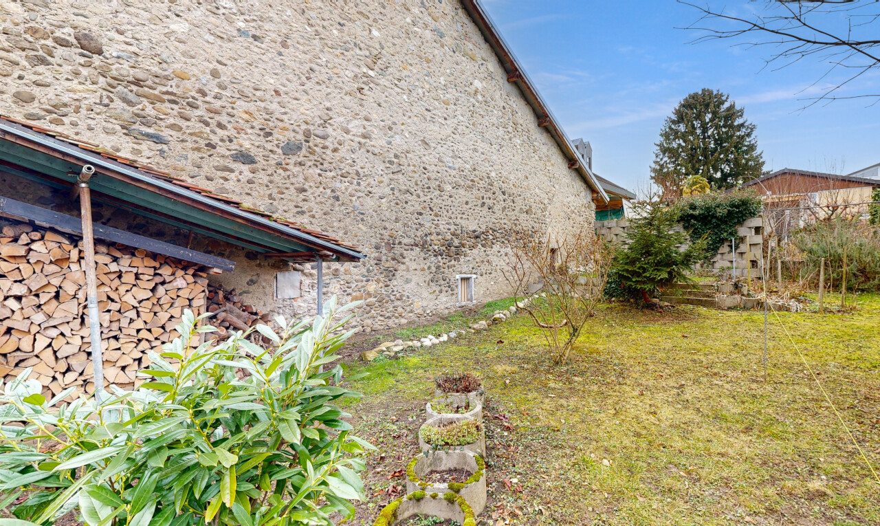 garten mit from property, day time, und rasen