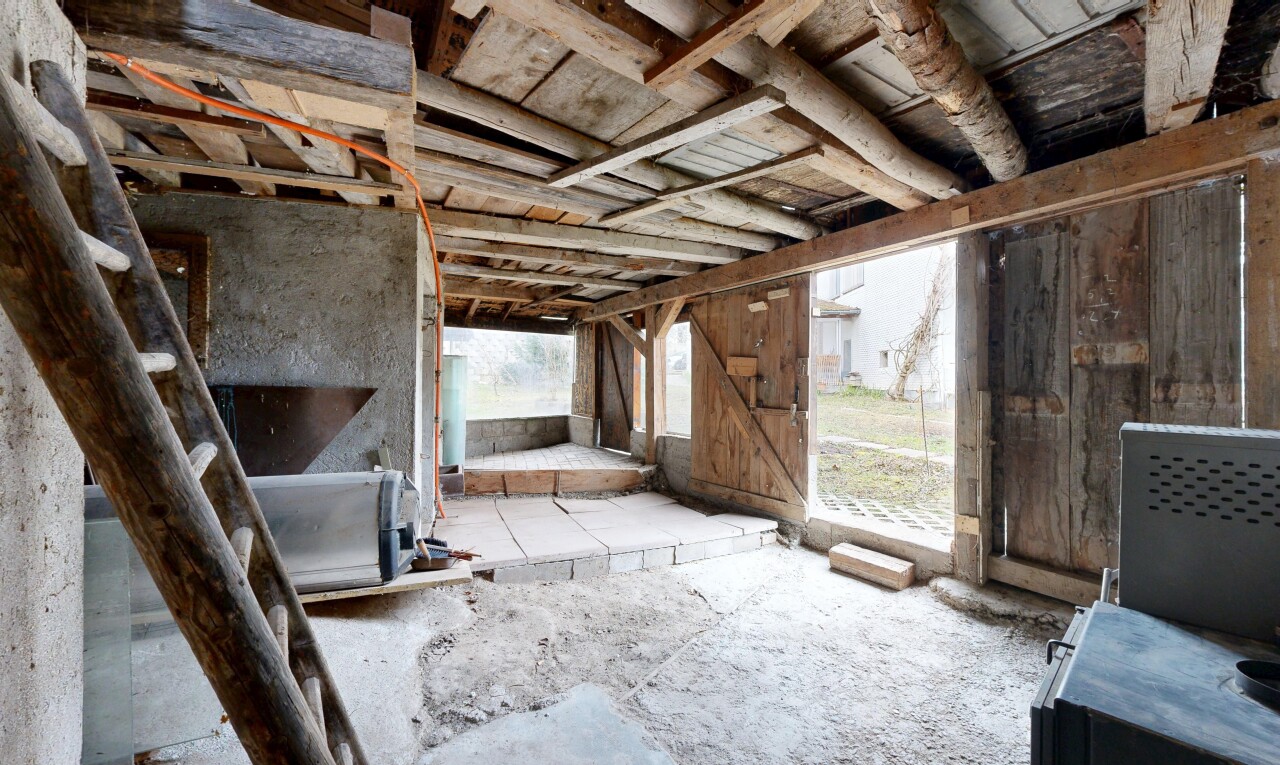 leerer raum mit unfinished floor, inside property, natürliches licht, und natural light