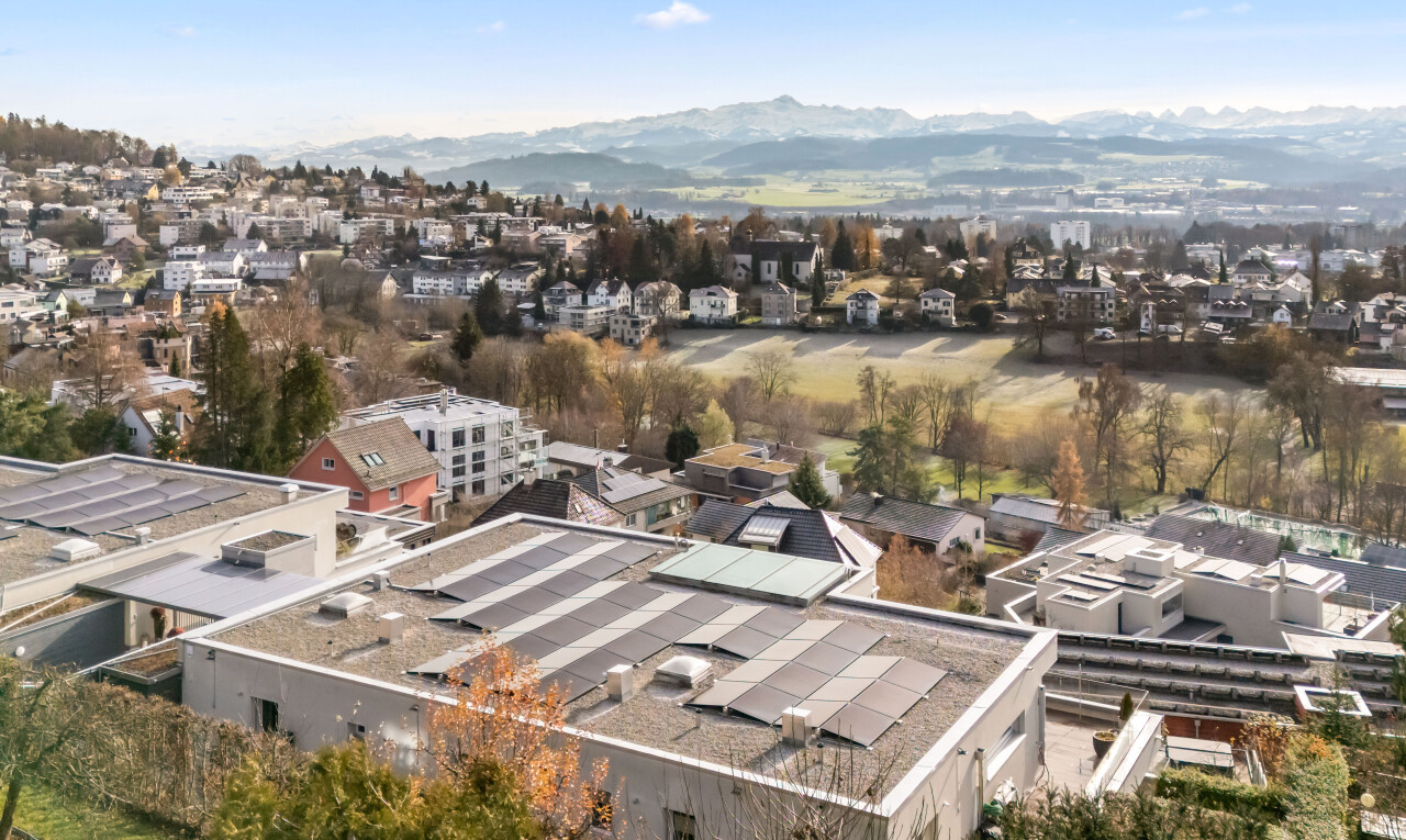 extérieur du bâtiment avec mountain view, vue sur la montagne, day time, residential view, et vue résidentielle