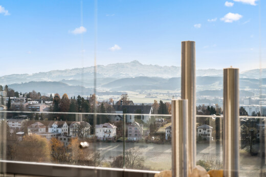 vue sur la montagne avec mountain view, vue sur la montagne, day time, et inside community