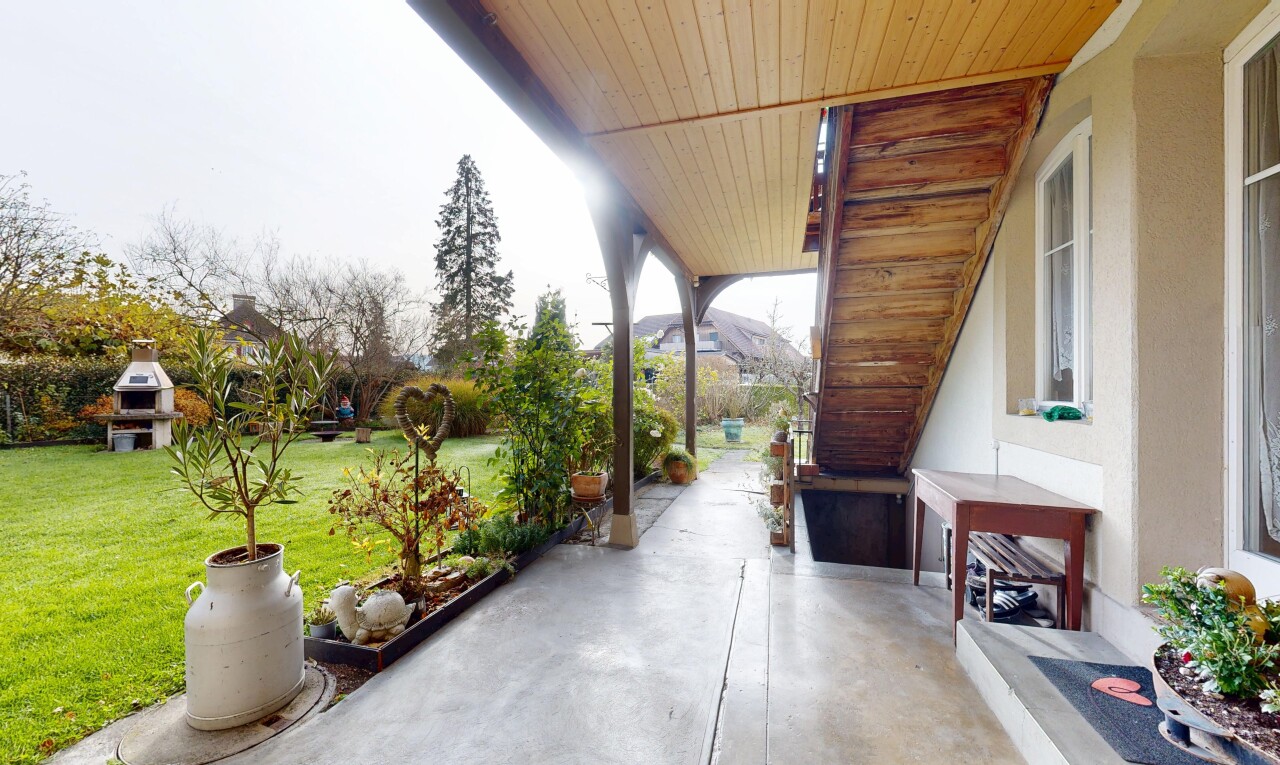 terrasse avec pelouse, overcast, et from property