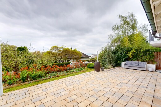 terrasse mit overcast, from property, und terrasse