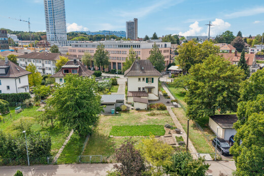 außenansicht mit day time, power lines view, wohngebietblick, residential view, und zaun