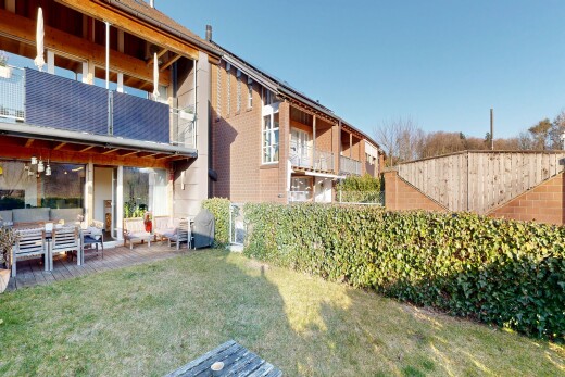 außenansicht mit balkon, day time, rasen, wohnraum im freien, und from community