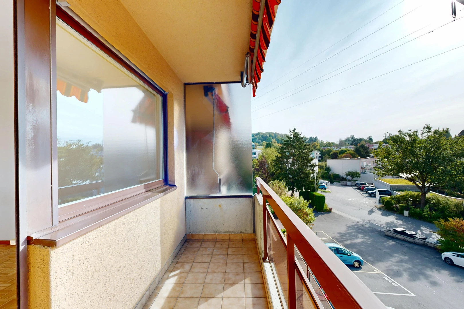 balkon mit balkon, from property, day time, und view focus