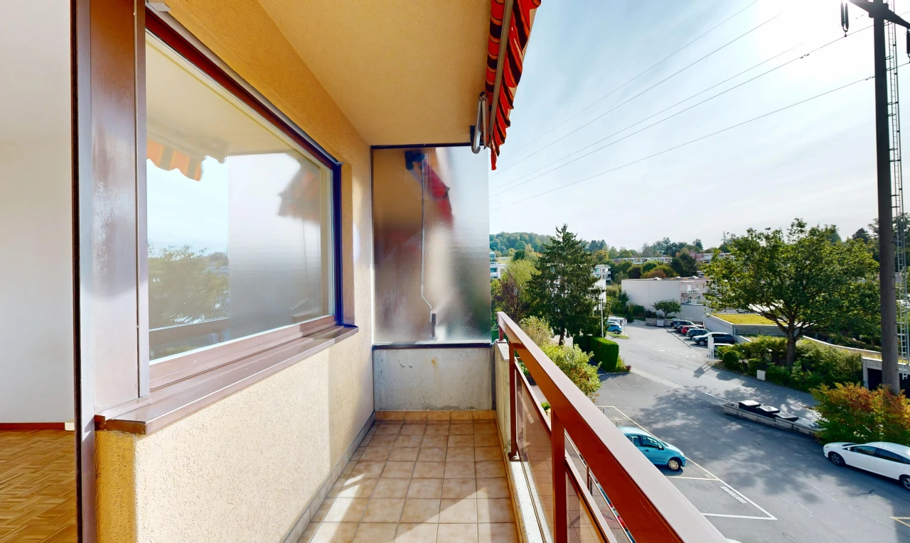 balkon mit balkon, from property, day time, und view focus