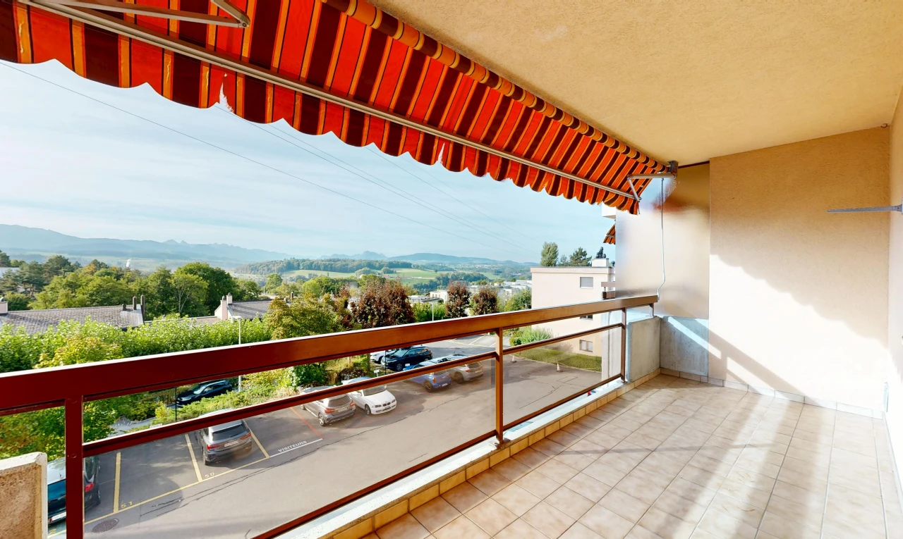 balkon mit balkon, parking lot view, parkplatzblick, und view focus