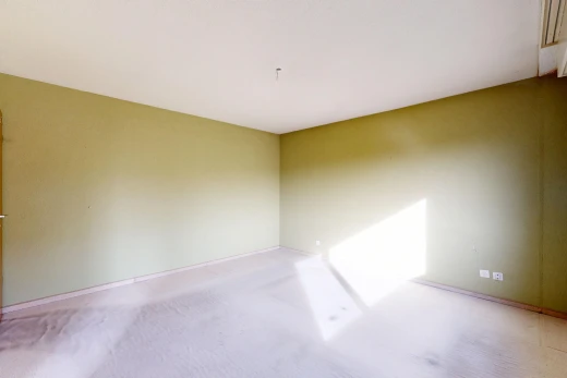 leerer raum mit gipskartonwand, drywall, inside property, teppich, und carpet