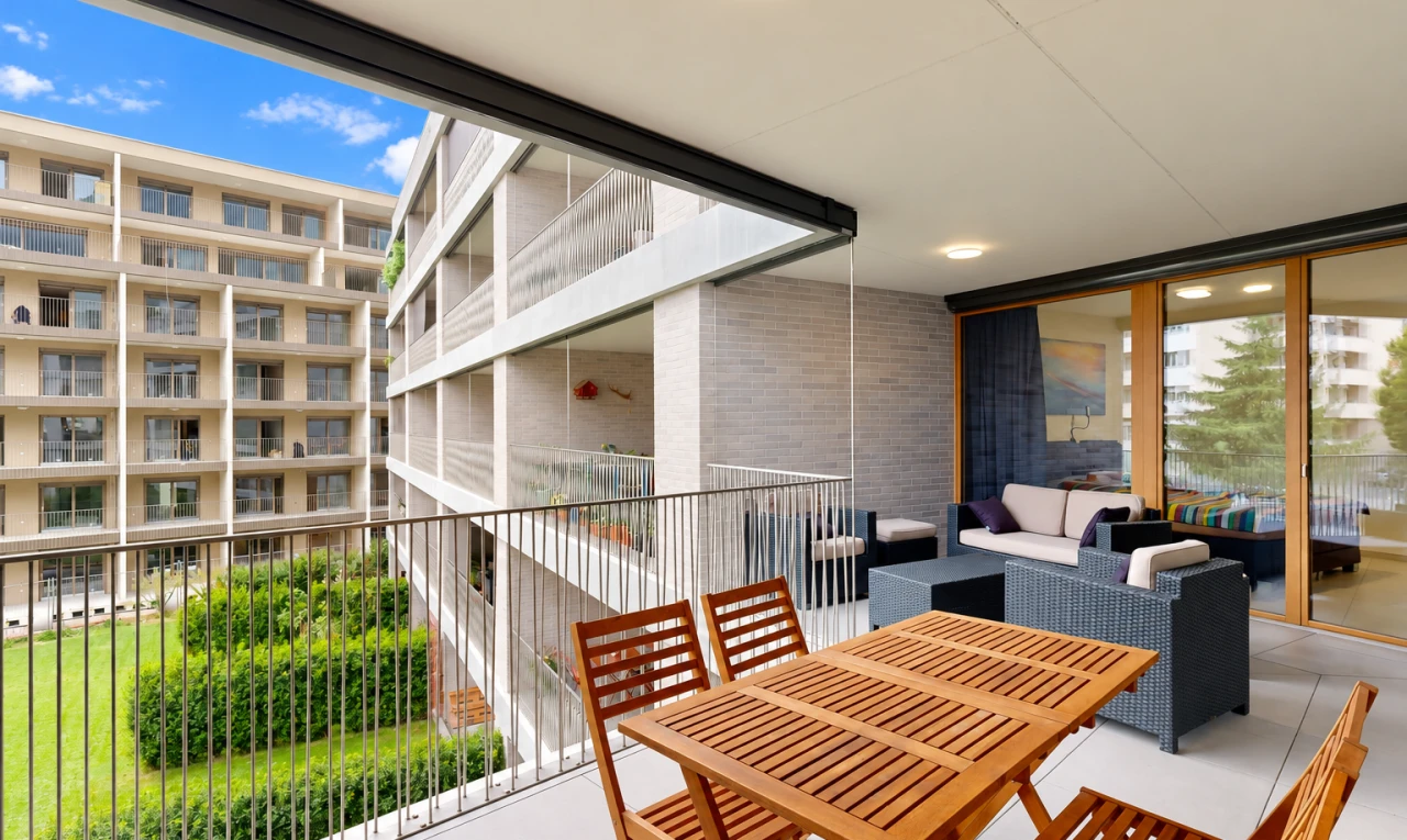 terrasse avec apartment complex view