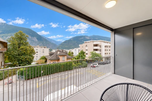 balcon avec mountain view, vue sur la montagne, day time, view focus, et balcon