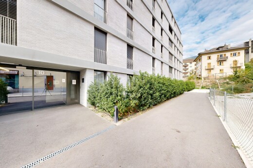 view of apartment building / complex