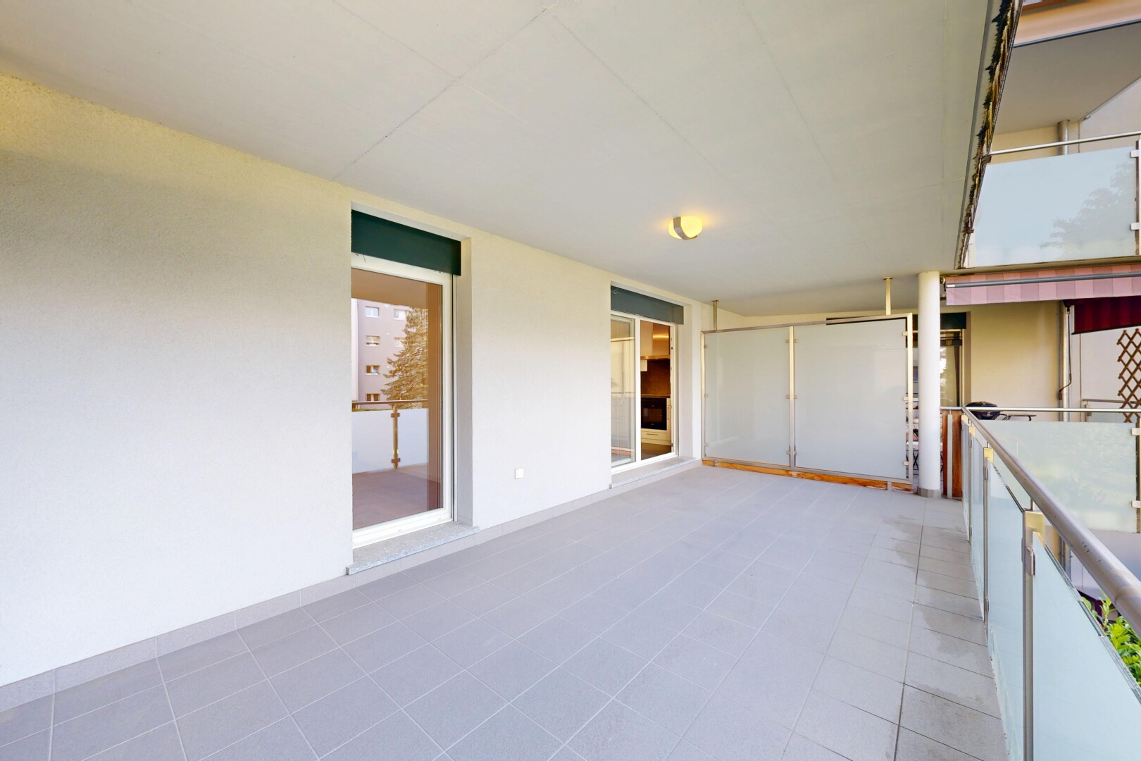 terrasse avec inside property