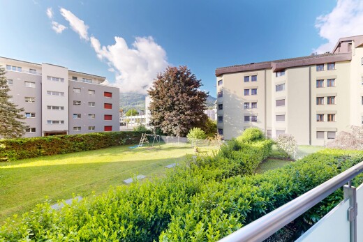 extérieur du bâtiment avec apartment complex view, vue sur le complexe d'appartements, day time, et from property