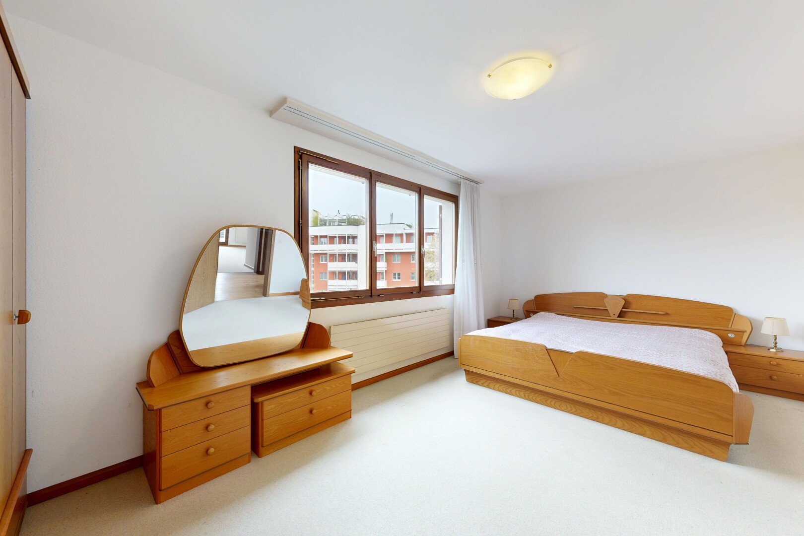zimmer / schlafzimmer mit drywall, gipskartonwand, inside property, carpet, und teppich