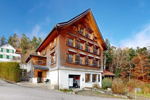 view of apartment building / complex