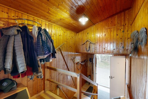 spacious closet featuring vaulted ceiling