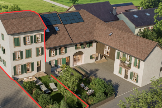 façade avec panneaux solaires, rendered, toit en bardeaux, et bardage en stuc
