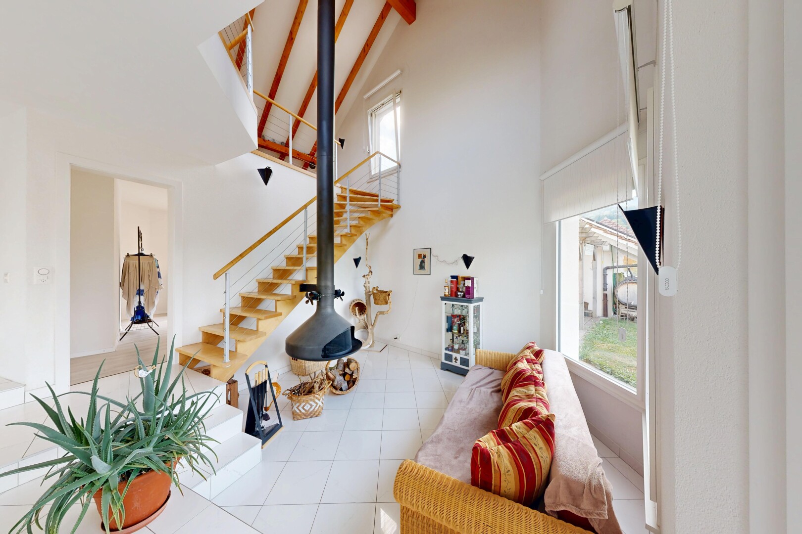 treppe mit hohe decke, high ceiling, gipskartonwand, drywall, und treppen