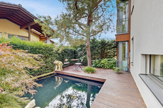 schwimmbad mit schwimmbad, day time, und deck