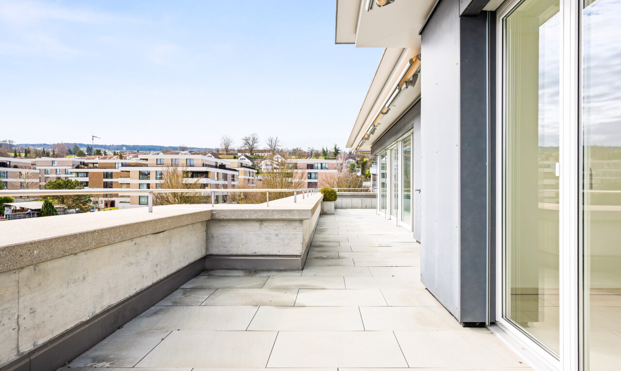 balkon mit terrasse, from property, day time, wohngebietblick, und residential view