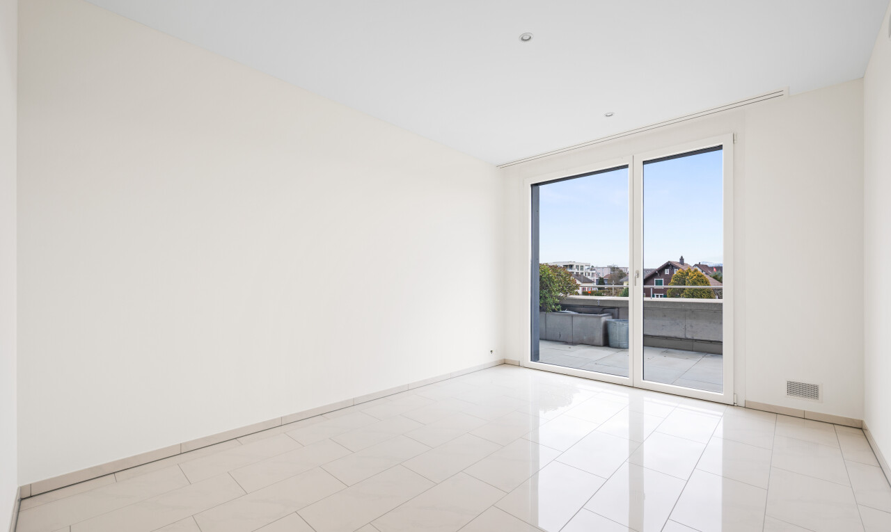 leerer raum mit day time, gipskartonwand, drywall, inside property, und natürliches licht