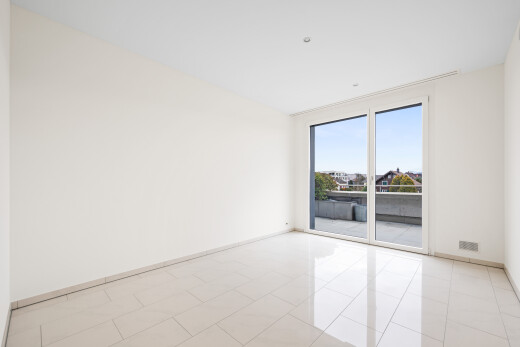 leerer raum mit day time, gipskartonwand, drywall, inside property, und natürliches licht