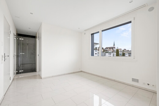 leerer raum mit light floor, gipskartonwand, drywall, day time, und inside property