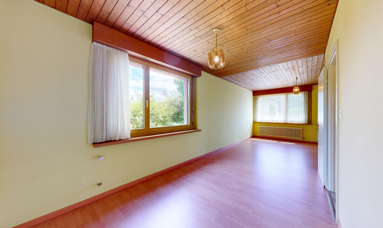 leerer raum mit gipskartonwand, drywall, inside property, holzfußboden, und wood finish floor