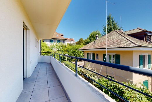 balcon avec balcon, from property, day time, et view focus