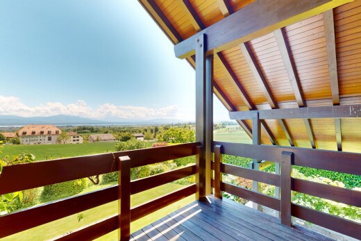 balcon avec day time et from property