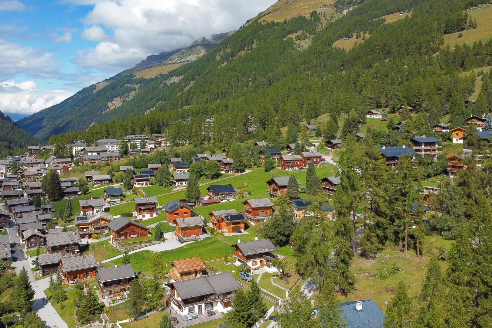 vue sur la montagne avec vue sur la montagne, mountain view, et day time