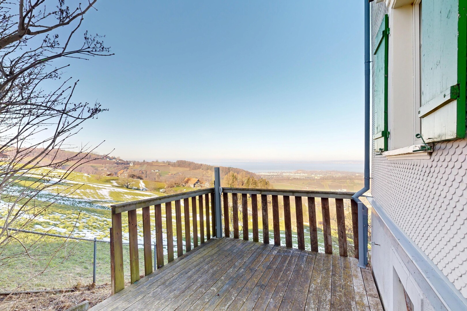terrasse mit from property, deck, zaun, und day time