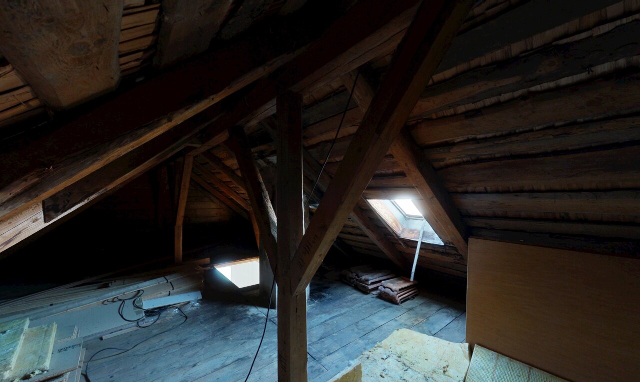 leerer raum mit inside property