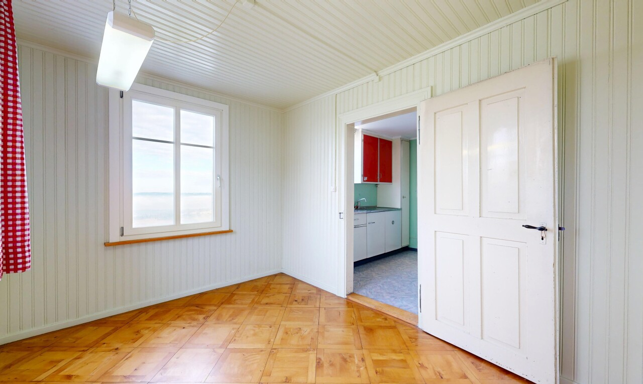 leerer raum mit inside property, natürliches licht, natural light, und light floor