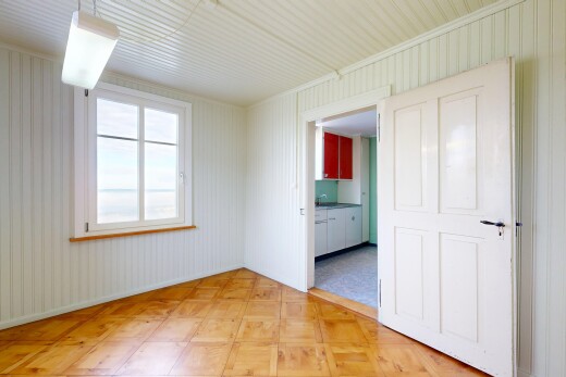 pièce vide avec inside property, lumière naturelle, natural light, et light floor