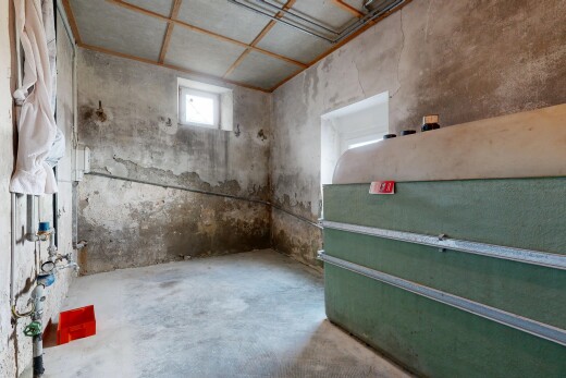 parking avec inside property